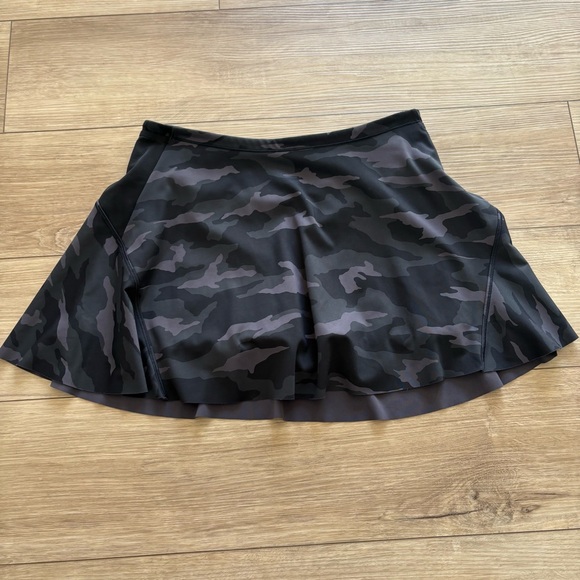 Athleta Dresses & Skirts - Athleta Match Point Skort Black Camo Women's Active Tennis Golf Skirt Size Small